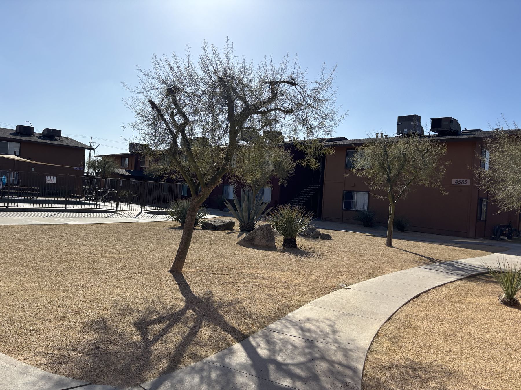 4585 building exterior with landscaping